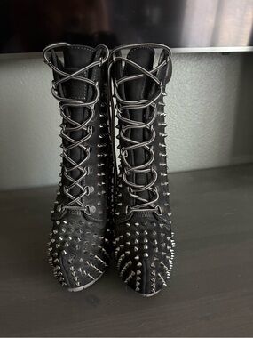 Zigi Soho Black Studded Lace-Up Ankle Boots